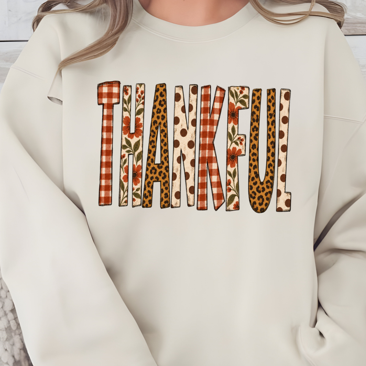 Patchwork Thankful Graphic Sweatshirt - Sand