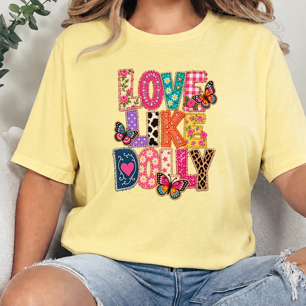 Quilted Love Like Dolly Graphic Tee - French Vanilla