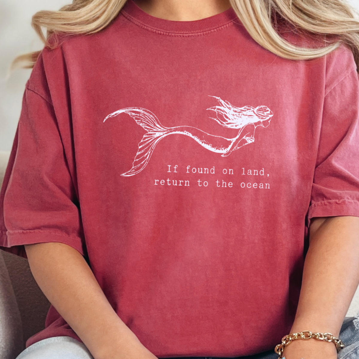 Mermaid Return to Ocean Graphic Tee - Crimson