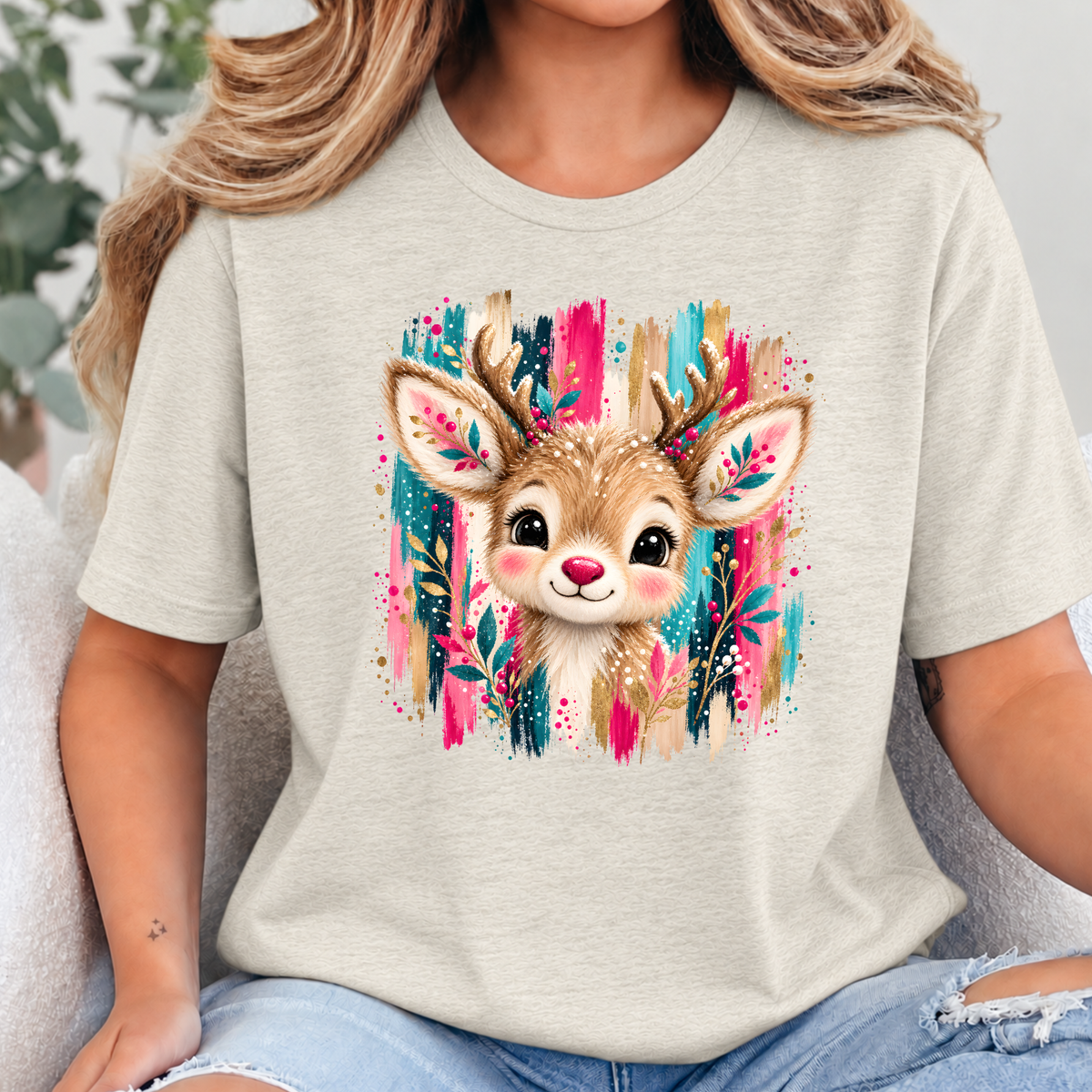 Christmas Brushstroke Reindeer Graphic Tee - Heather Oatmeal