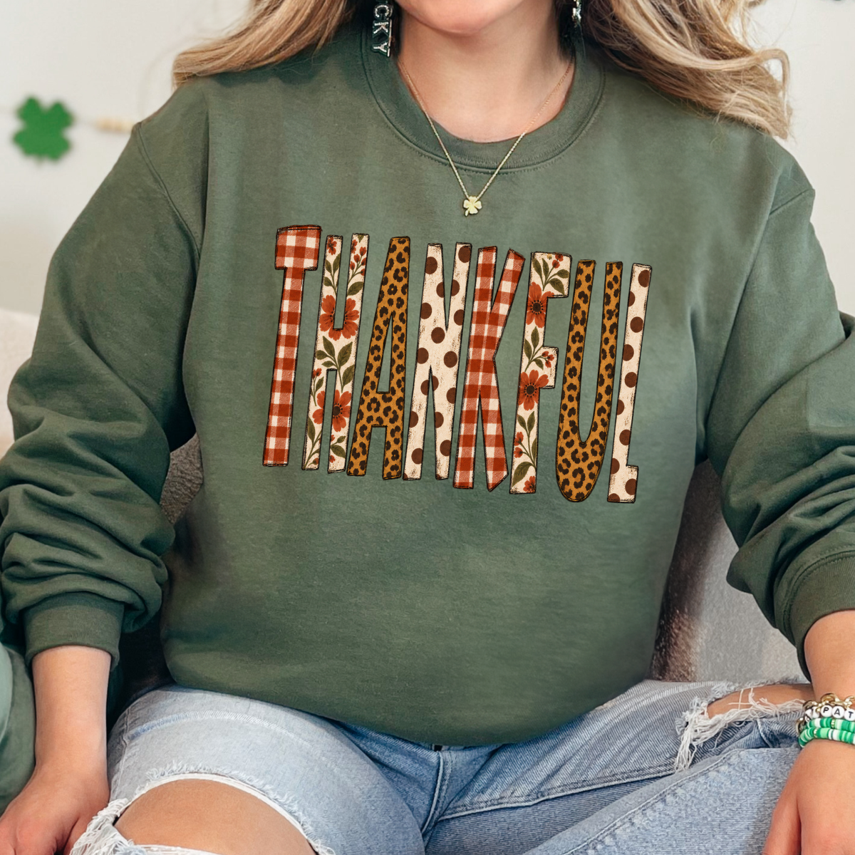Patchwork Thankful Graphic Sweatshirt - Military Green