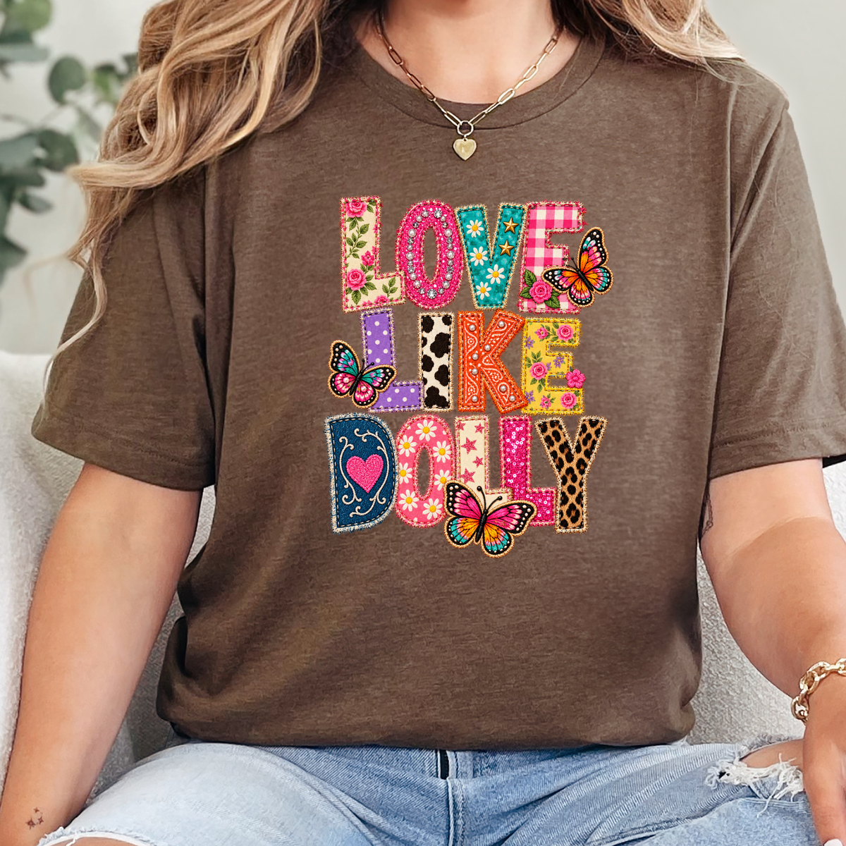 Quilted Love Like Dolly Graphic Tee - Heather Brown