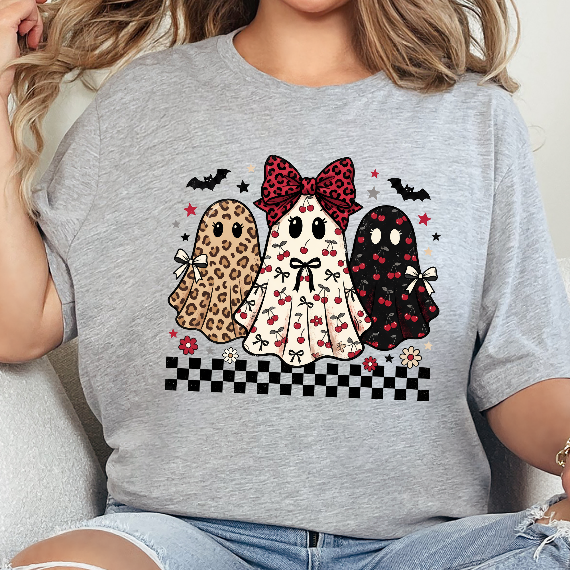 Halloween Berry Ghost Graphic Tee - Grey