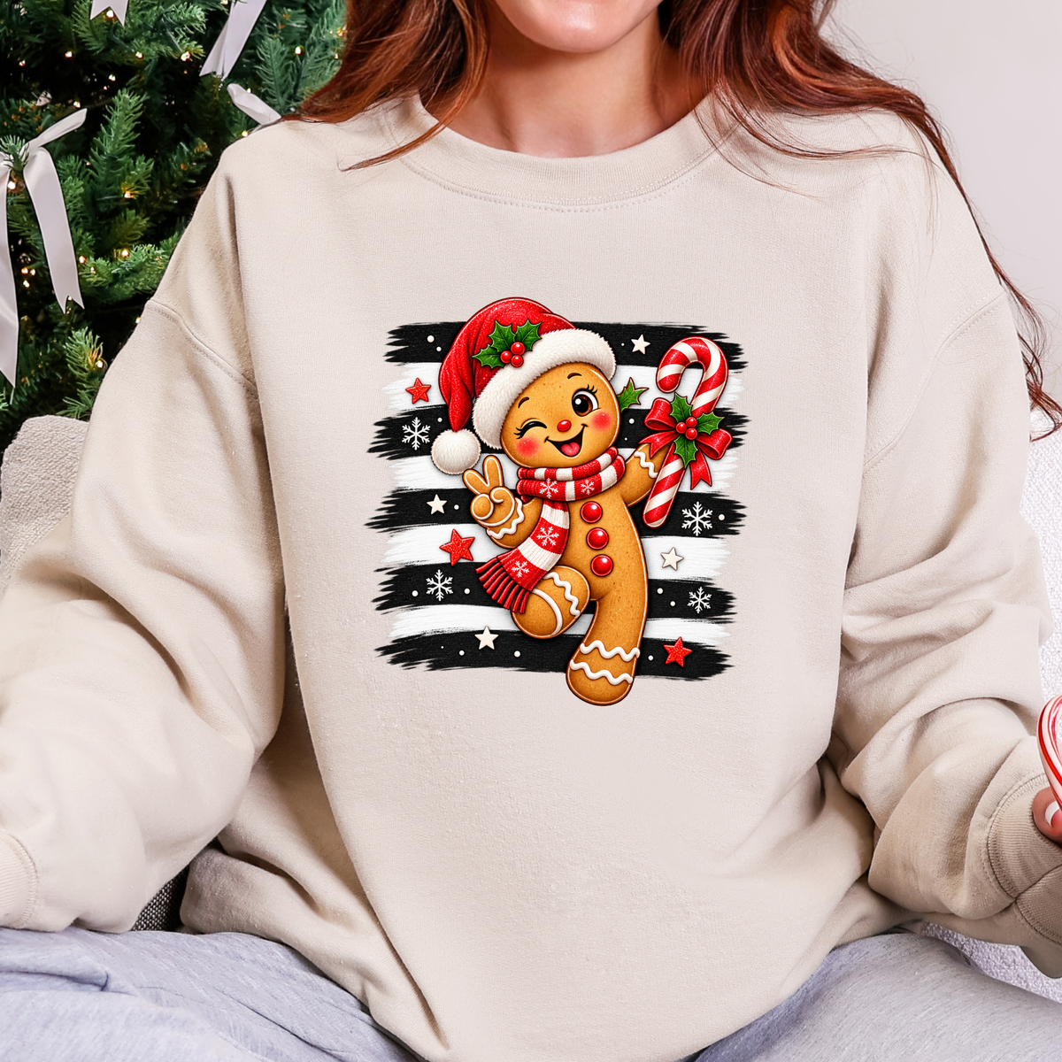 Cute Christmas Gingerbread Graphic Sweatshirt - Sand